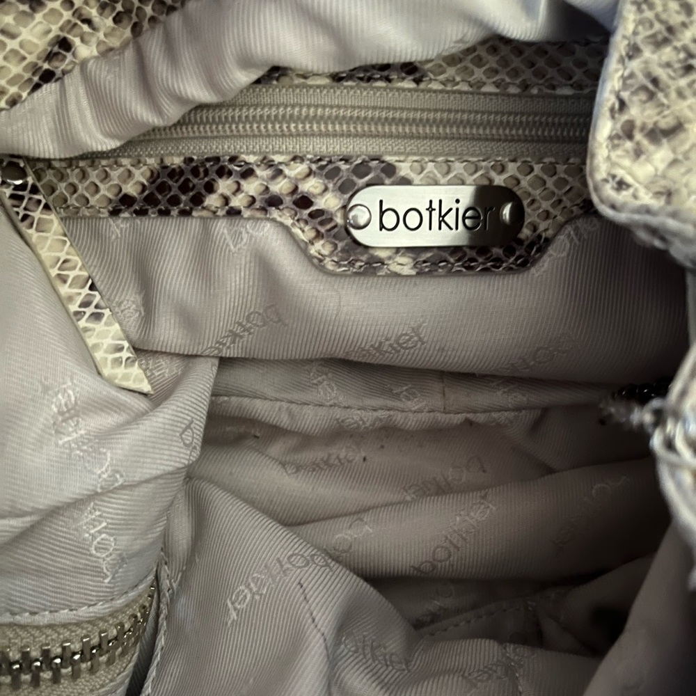 This Beautiful Python Handbag Is Suitable For All… - image 3